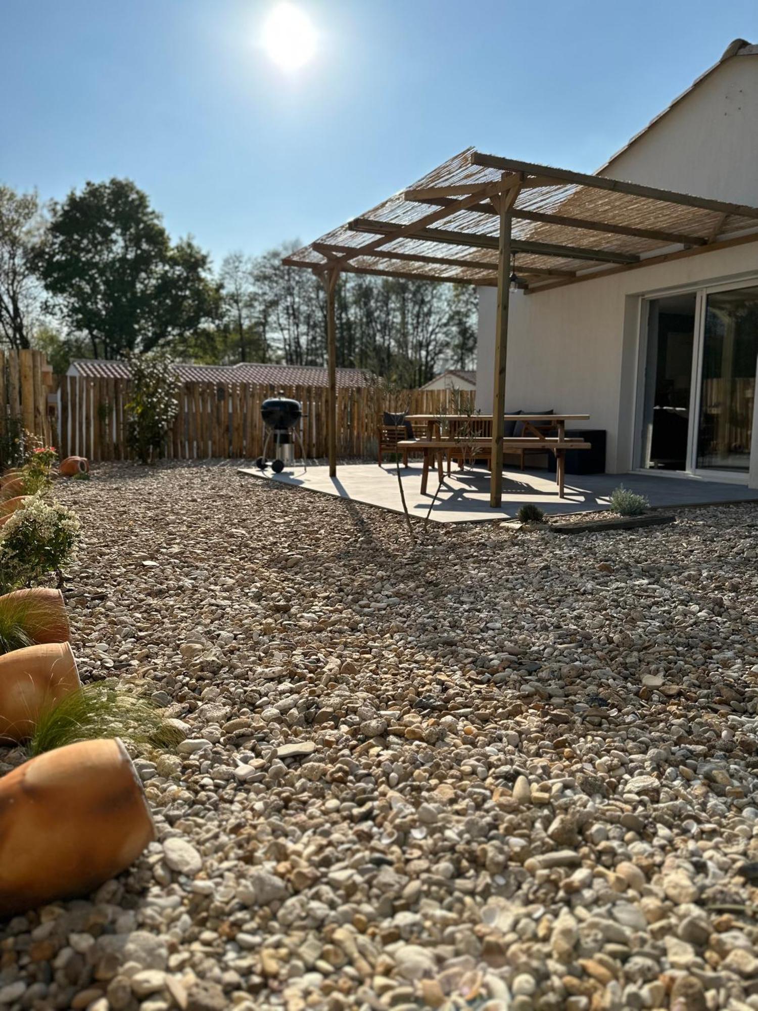 Maison Au Calme Pres Des Plages Poiroux Esterno foto